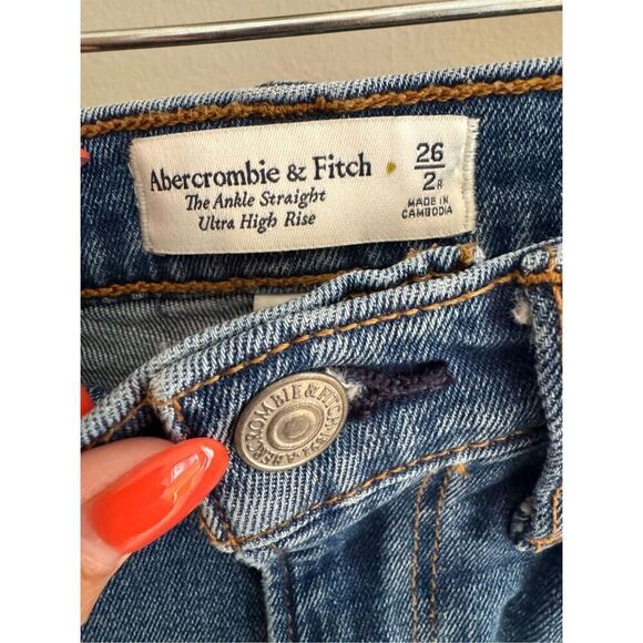 Abercrombie and Fitch The Ankle Straight Ultra High Rise Denim Jeans, Size 26/2 - Picture 5 of 8